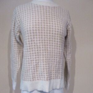𝅺get TOASTY white tan houndstooth pattern Super Soft knit pullover sweater sz M